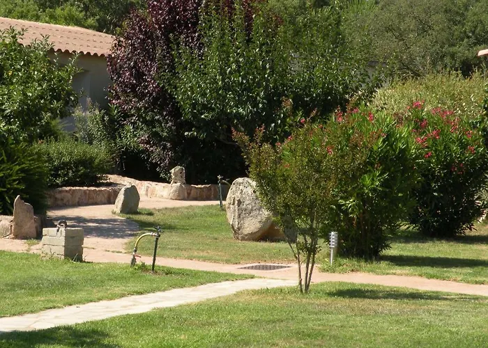 Les Jardins De Santa Giulia Гостевой дом Порто-Веккьо